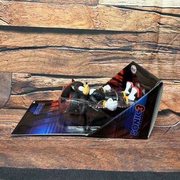 Sonic The Hedgehog 3 Movie SHADOW 2.5" Action Figure Jakks Pacific NEW - Picture 4 of 6